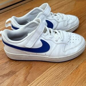 Nike Kids court borough low recraft Sneakers in White and Blue